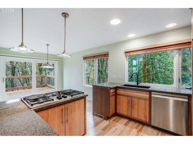3306 Sw FAIRMOUNT Blvd, Portland, OR 97239