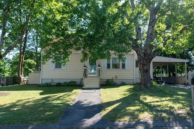 26 Sunset Rd, Dracut, MA 01826