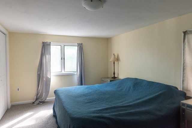 26 Sunset Rd, Dracut, MA 01826
