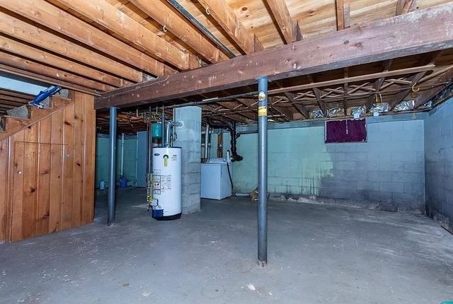 26 Sunset Rd, Dracut, MA 01826