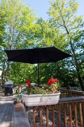 26 Sunset Rd, Dracut, MA 01826