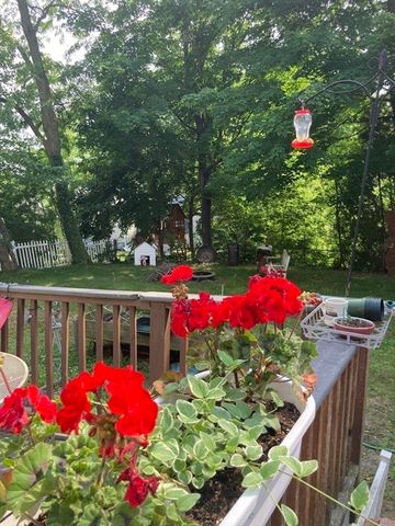 26 Sunset Rd, Dracut, MA 01826