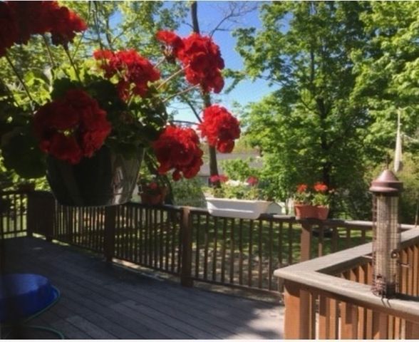 26 Sunset Rd, Dracut, MA 01826