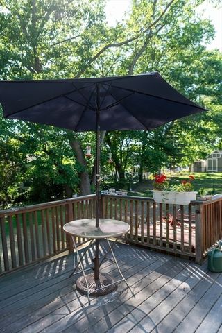 26 Sunset Rd, Dracut, MA 01826