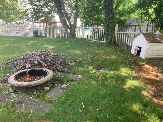 26 Sunset Rd, Dracut, MA 01826
