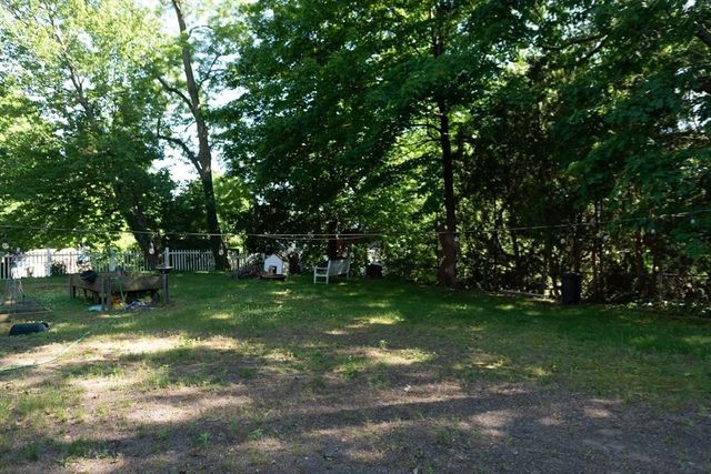 26 Sunset Rd, Dracut, MA 01826