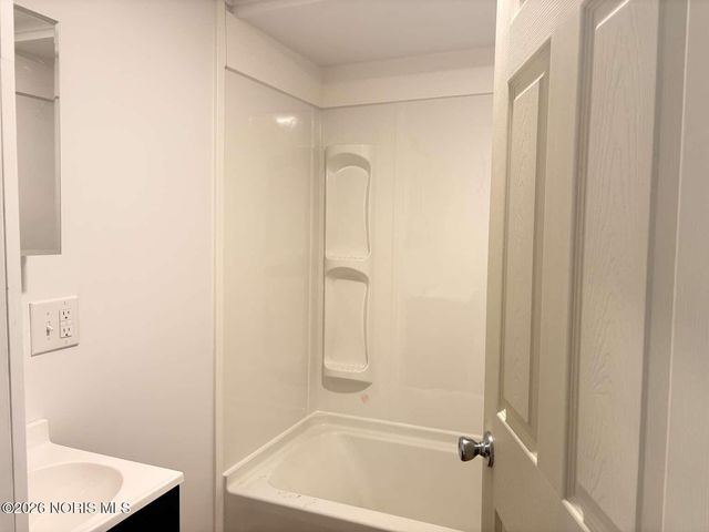 5228 Rowland Road, Toledo, OH 43613