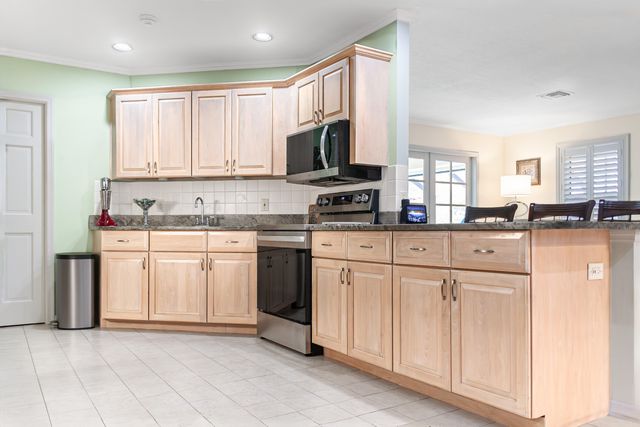 8571 SE Quail Ridge Way, Hobe Sound, FL 33455