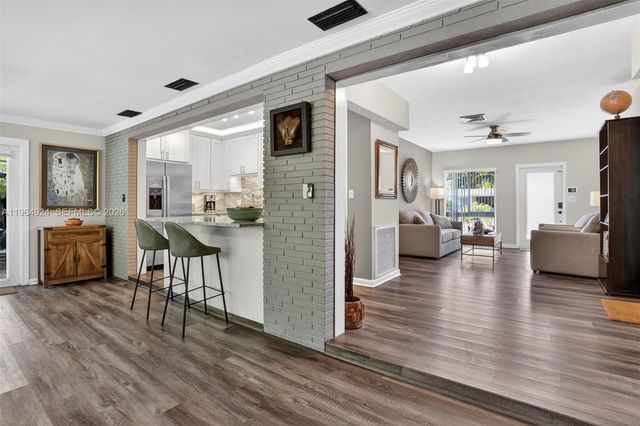 409 NW 28th Ct, Wilton Manors, FL 33311