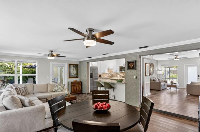 409 NW 28th Ct, Wilton Manors, FL 33311