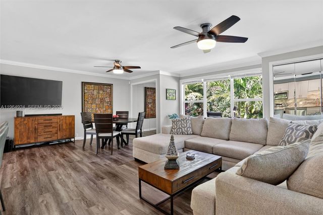 409 NW 28th Ct, Wilton Manors, FL 33311