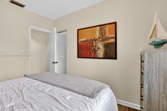 409 NW 28th Ct, Wilton Manors, FL 33311