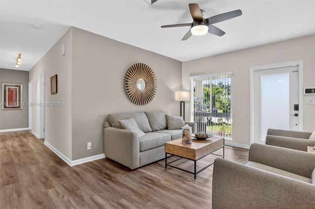 409 NW 28th Ct, Wilton Manors, FL 33311