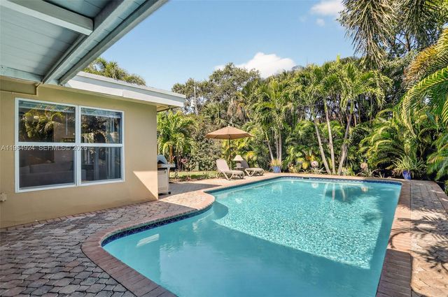 409 NW 28th Ct, Wilton Manors, FL 33311