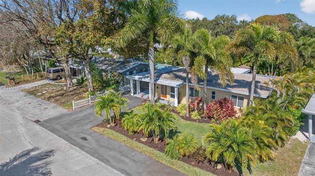 409 NW 28th Ct, Wilton Manors, FL 33311