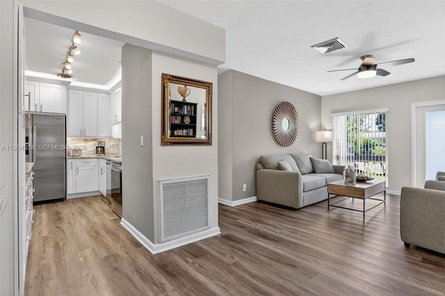 409 NW 28th Ct, Wilton Manors, FL 33311