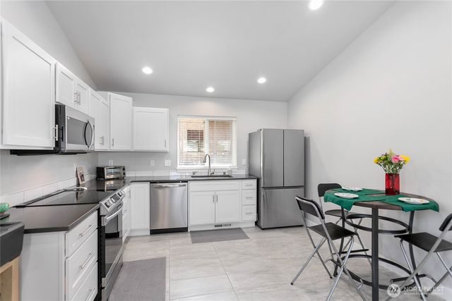 2522 Dodd Street, Blaine, WA 98230