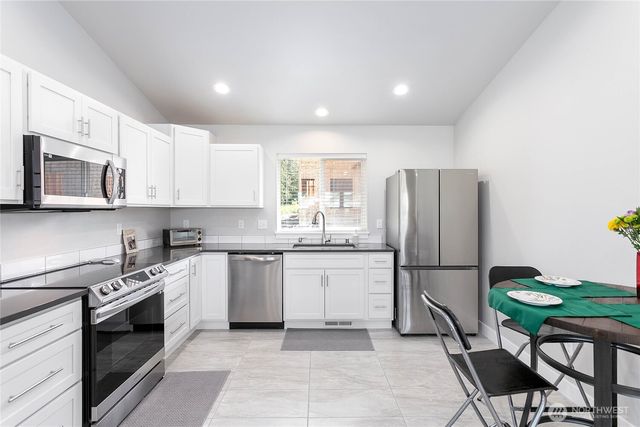 2522 Dodd Street, Blaine, WA 98230