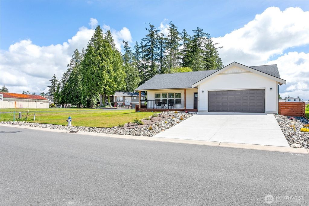 2522 Dodd Street, Blaine, WA 98230