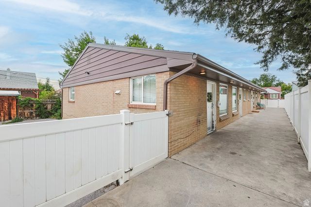 220 E LESLIE AVE, Salt Lake City, UT 84115