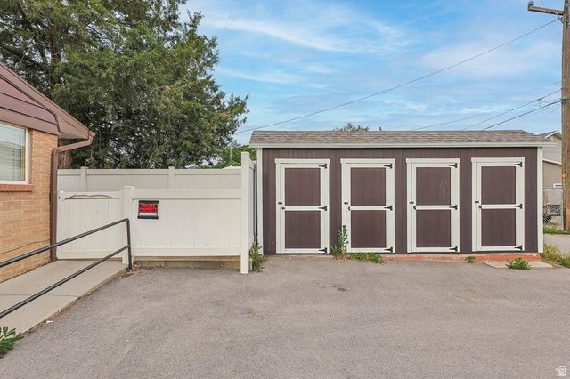 220 E LESLIE AVE, Salt Lake City, UT 84115
