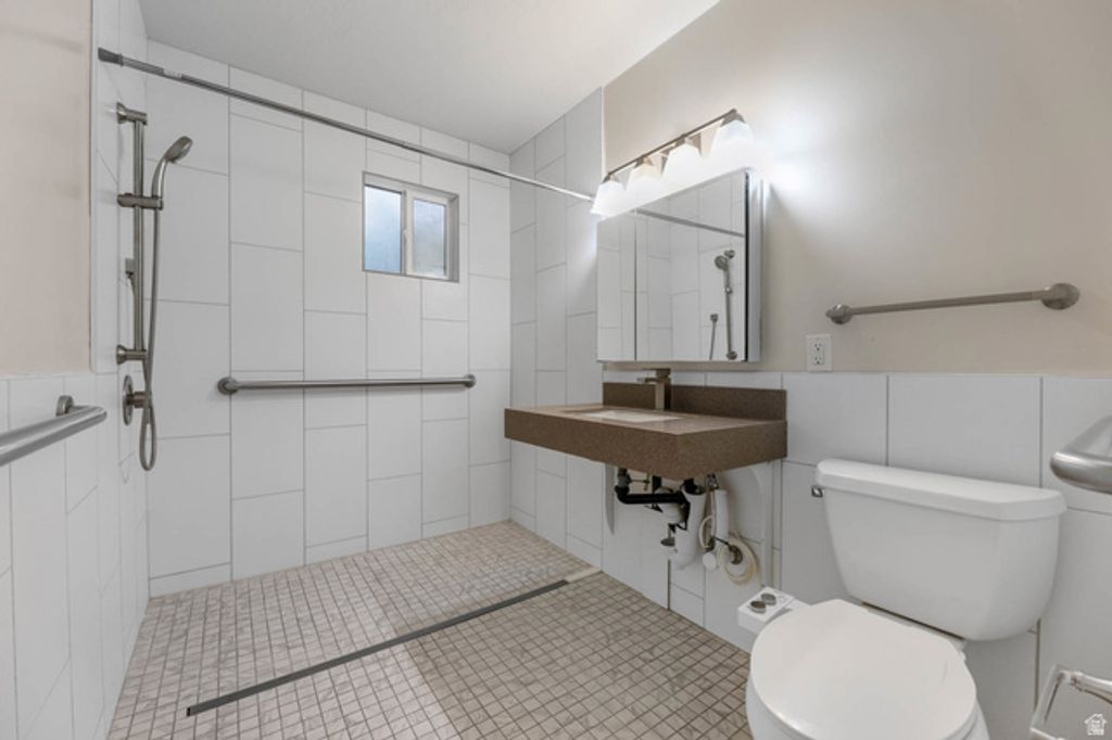 Image 12 of property listing at 220 E LESLIE AVE, Salt Lake City, UT 84115