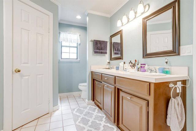 8621 Ravenswood Road, Granbury, TX 76049