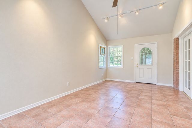 8621 Ravenswood Road, Granbury, TX 76049