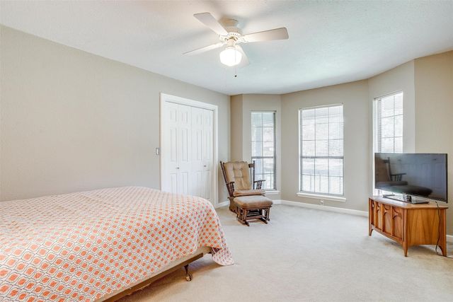 8621 Ravenswood Road, Granbury, TX 76049