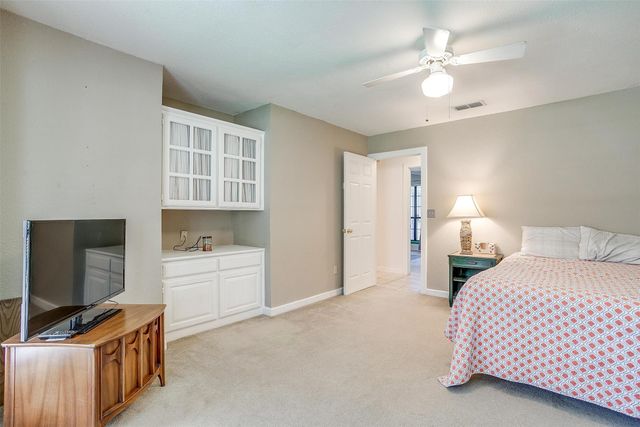 8621 Ravenswood Road, Granbury, TX 76049