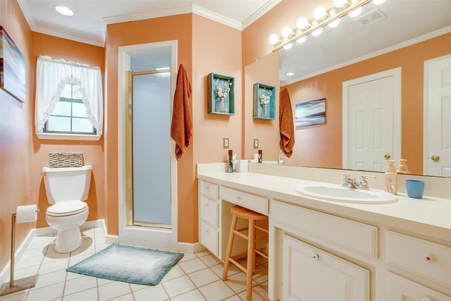 8621 Ravenswood Road, Granbury, TX 76049