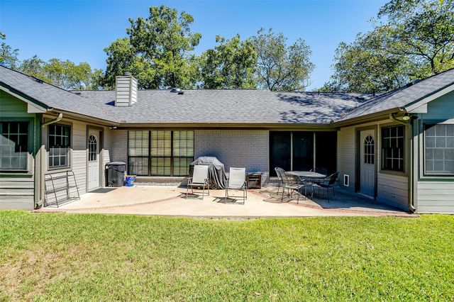 8621 Ravenswood Road, Granbury, TX 76049