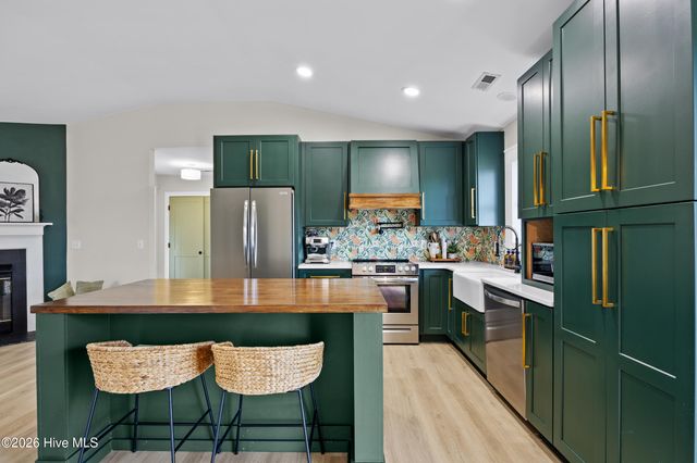 7400 Ridgeview Place, Wilmington, NC 28411