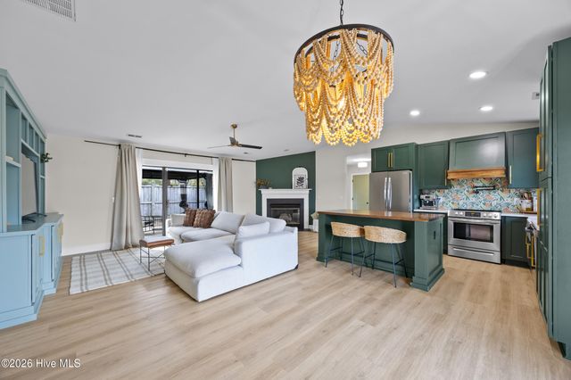 7400 Ridgeview Place, Wilmington, NC 28411