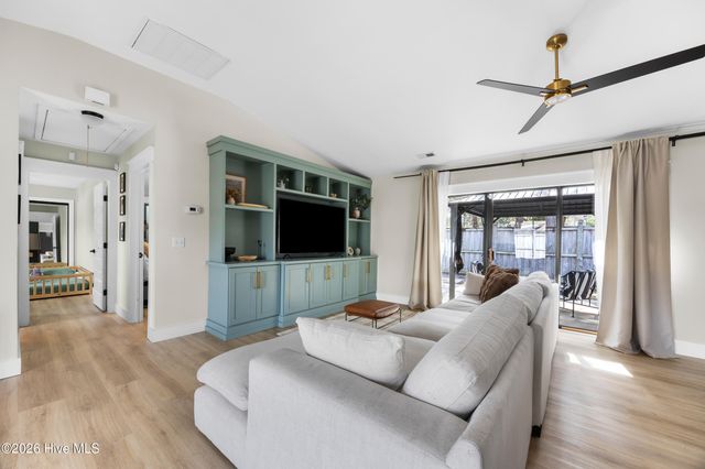 7400 Ridgeview Place, Wilmington, NC 28411