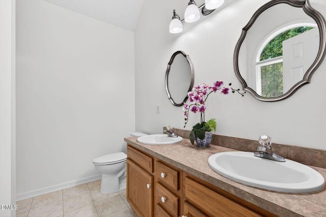 2733 Glastonbury Road, Apex, NC 27539