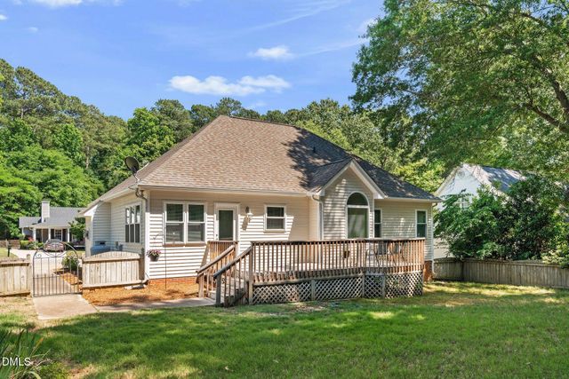 2733 Glastonbury Road, Apex, NC 27539
