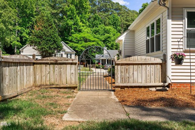 2733 Glastonbury Road, Apex, NC 27539