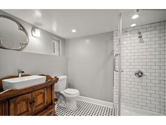 5725 W Mississippi Ave, Lakewood, CO 80226