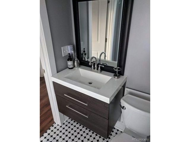 5725 W Mississippi Ave, Lakewood, CO 80226