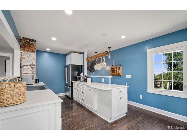 5725 W Mississippi Ave, Lakewood, CO 80226