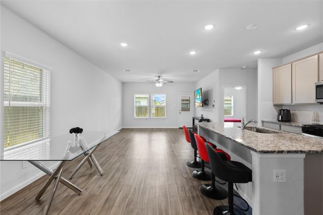 39 Valiant Ridge Trail, Magnolia, TX 77354