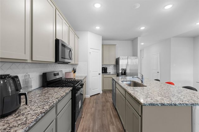 39 Valiant Ridge Trail, Magnolia, TX 77354