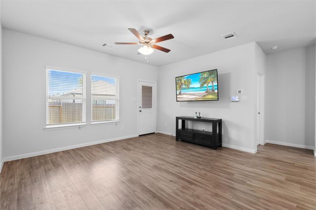 39 Valiant Ridge Trail, Magnolia, TX 77354