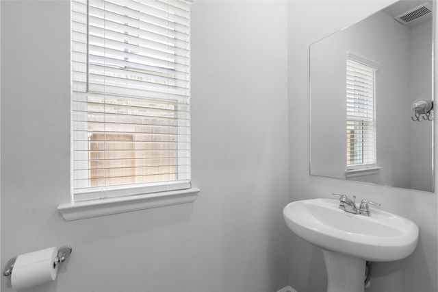 39 Valiant Ridge Trail, Magnolia, TX 77354