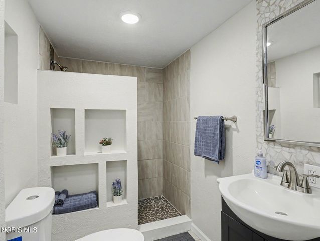 5845 Douglas Road, Toledo, OH 43613