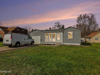 5845 Douglas Road, Toledo, OH 43613