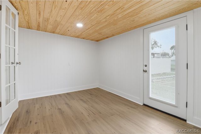 1731 NW 20th Avenue, Crystal River, FL 34428