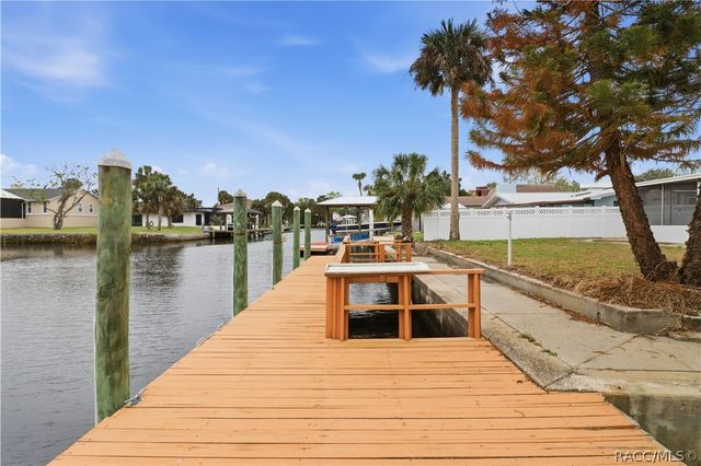 1731 NW 20th Avenue, Crystal River, FL 34428