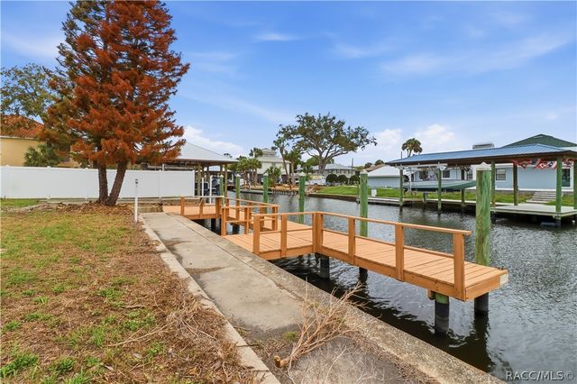 1731 NW 20th Avenue, Crystal River, FL 34428